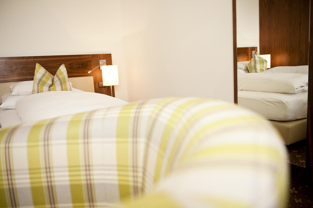 Zum Dorfschmied Hotel Klein Sankt Paul Kültér fotó