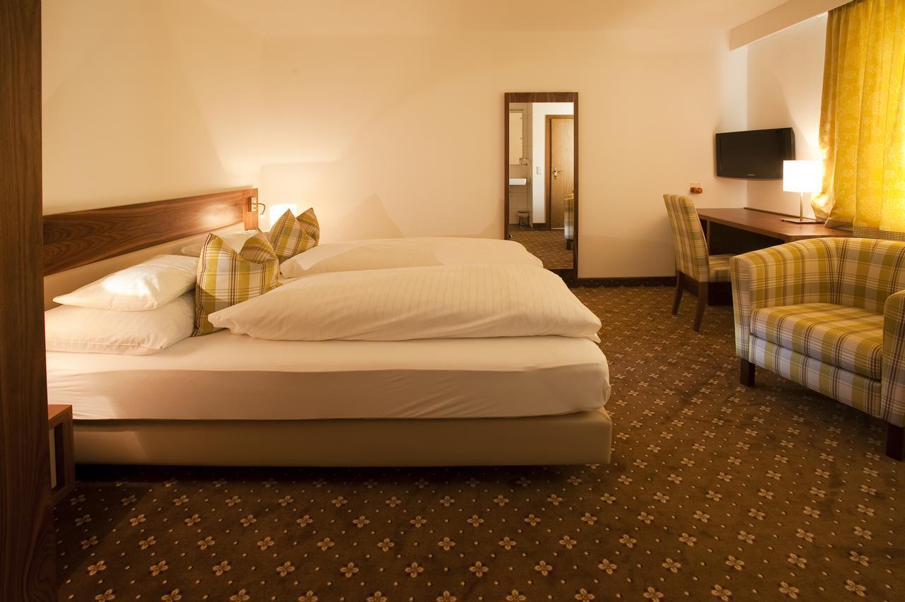 Zum Dorfschmied Hotel Klein Sankt Paul Kültér fotó